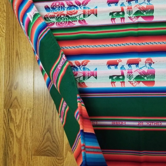 Peru Throw - Picture 3 of 4